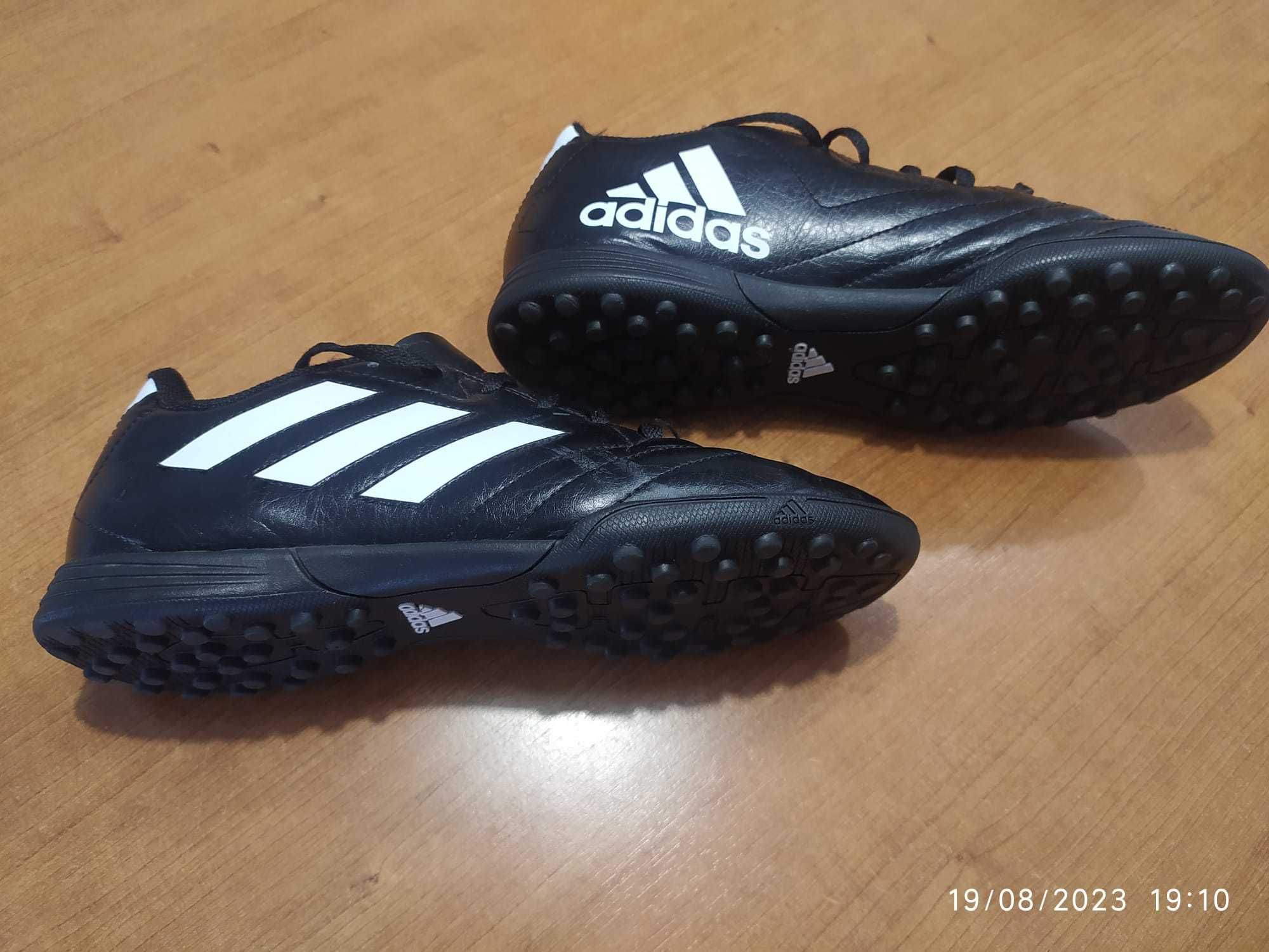 Chuteiras ADIDAS n.º38