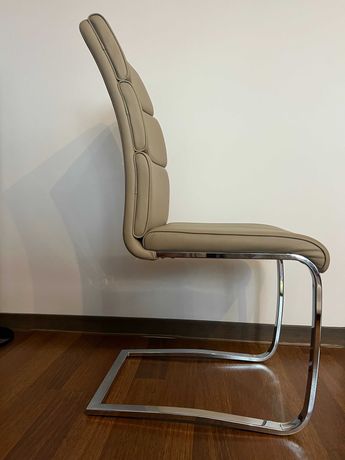 krzesła do salonu