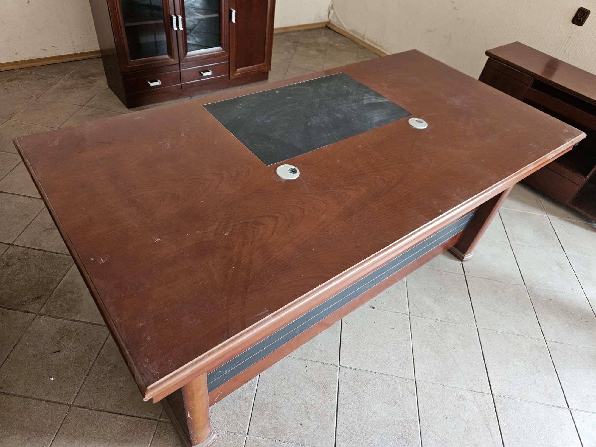 Meble gabinetowe biurowe