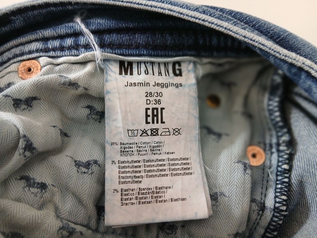 Mustang 36 38 spodnie jeansowe jeansy 28 30 granatowe niebieskie