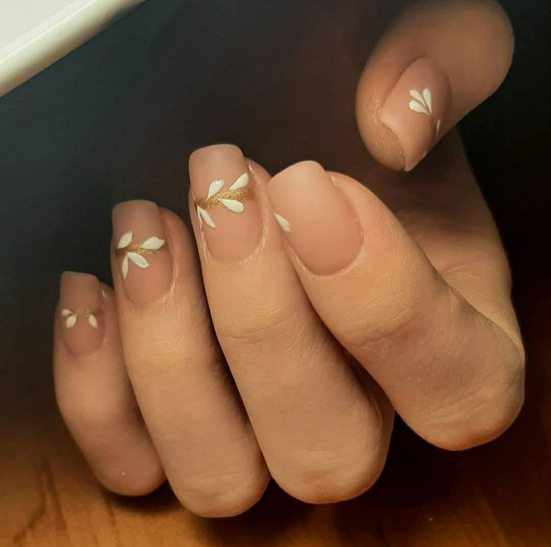 Manicure w Józefowie
