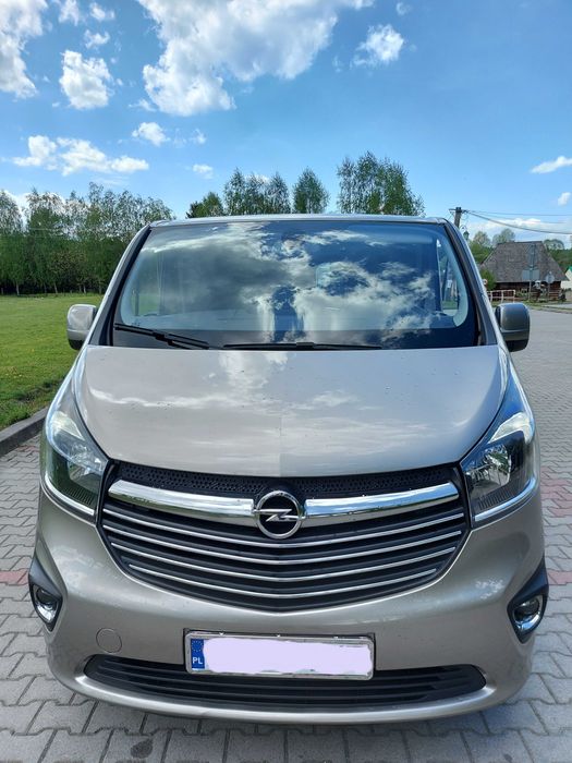 Transport kierowca lotnisko wesele imprezy rozwożenie gości transfer