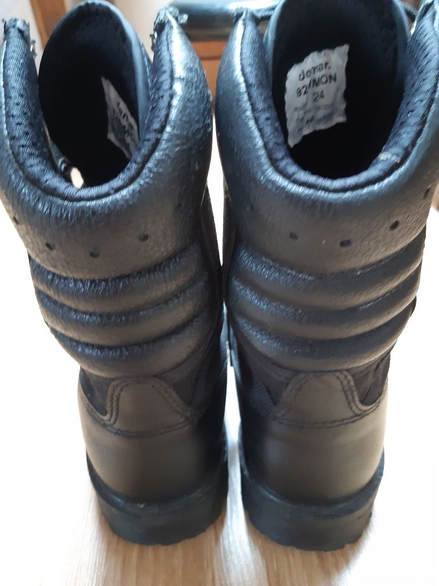 Buty wojskowe harcerskie trapery Demar. Rozm 39. 24 cm.