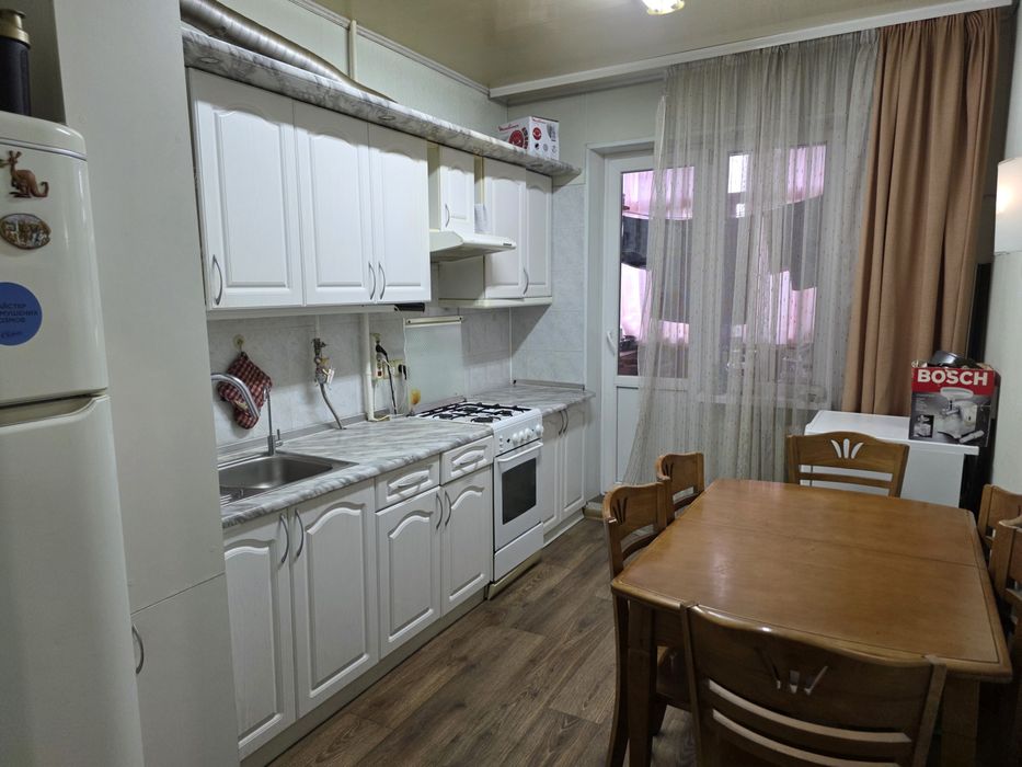 4 комнатная ул. Украинская, 2 на пересечении с Свято-Николаевской