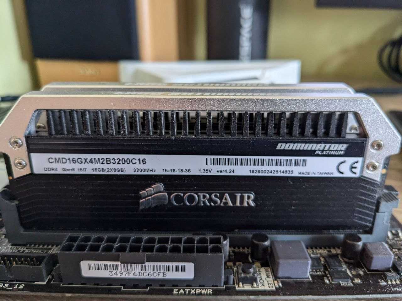 Corsair Dominator Platinum 16GB (2x8GB) DDR4 3200MHz C16