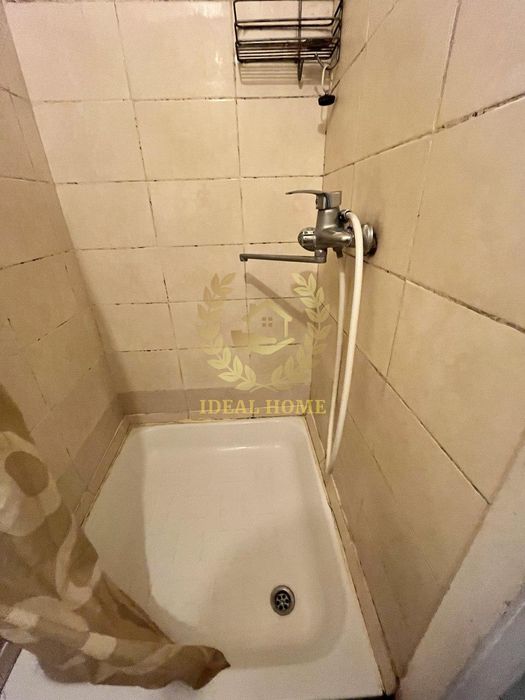 Продаж 2кімнат в гуртожитку 48 кв. м на вул. Петра Вершигори