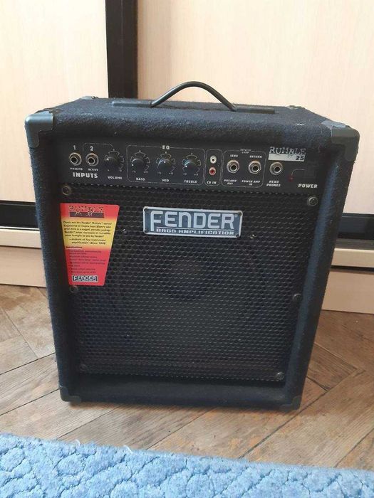 Комплект для бас-гитариста (бас + комбик + чехол)