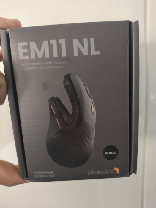 EM11 NL PRETO ProtoArc