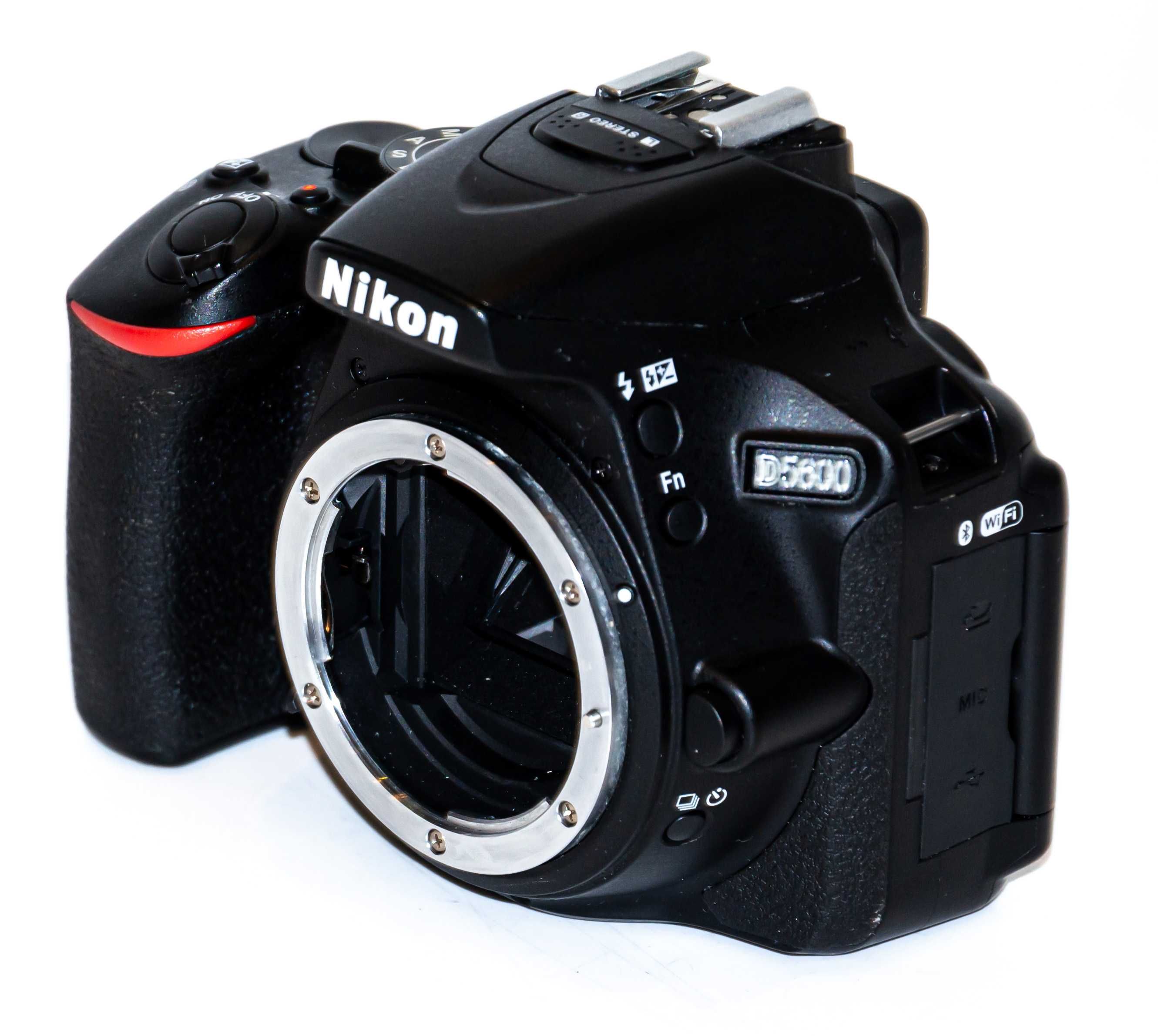 Aparat Nikon D5600 BODY 24Mpix 23TYŚ