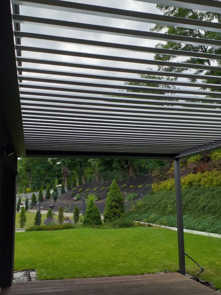 Pergola aluminiowa, szklany dach, poliwęglan, tkanina, aluminiowe pane