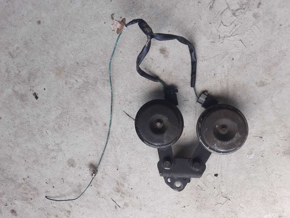 Сигнал клаксон оригінал Тойота Авенсіс т27 із фішкою Denso