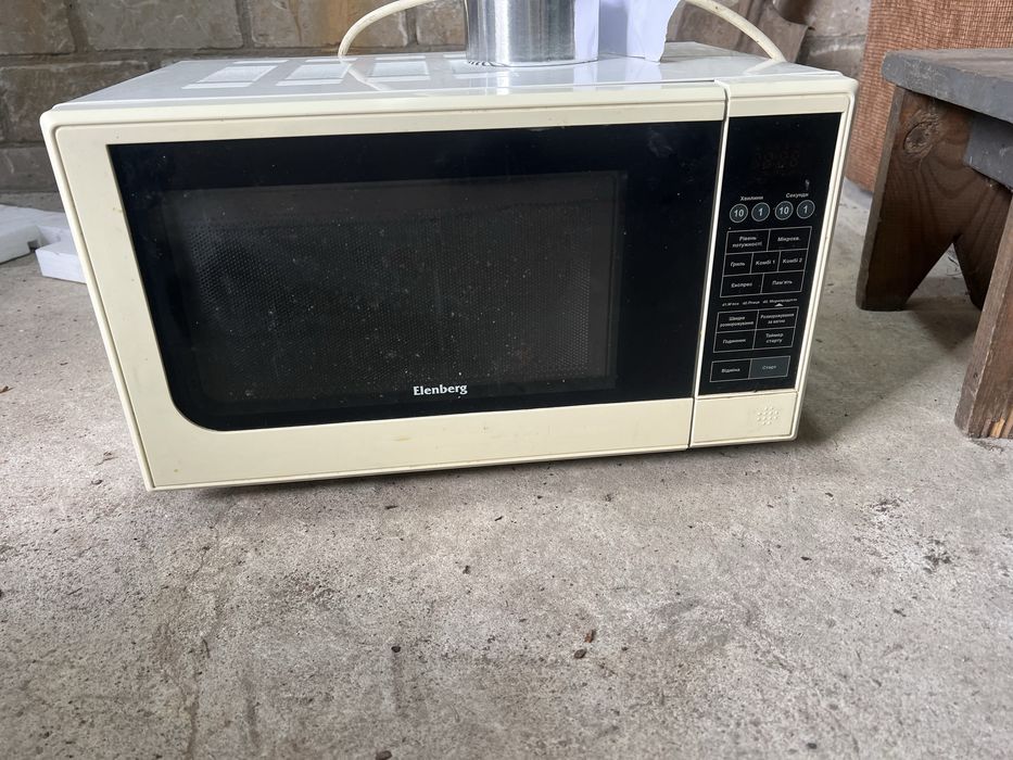 Микроволновка б/у хорошая