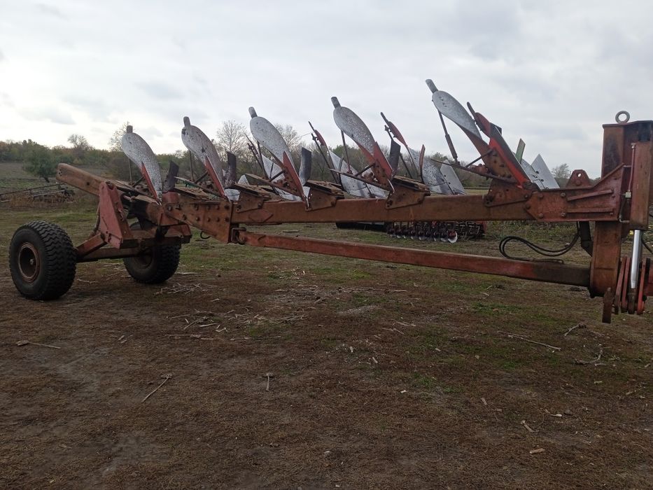 Продам плуг Vogel noot 5+3