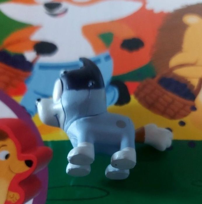 1 szt figurka Stopka z bajki Bluey. Kuzynka Bluey i Bingo