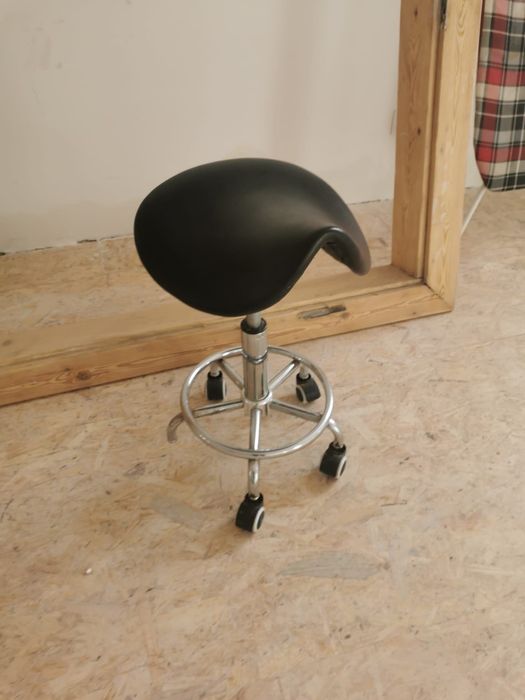 Taboret kosmetyczny siodlo