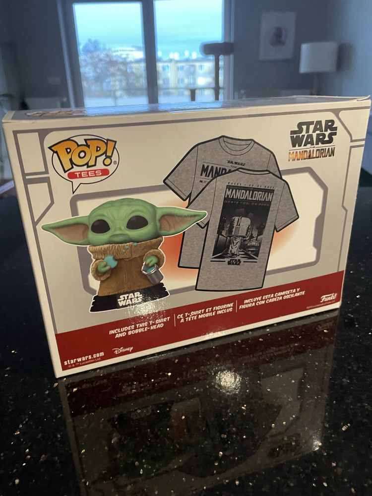 Funko Pop & Tee Grogu With Cookie