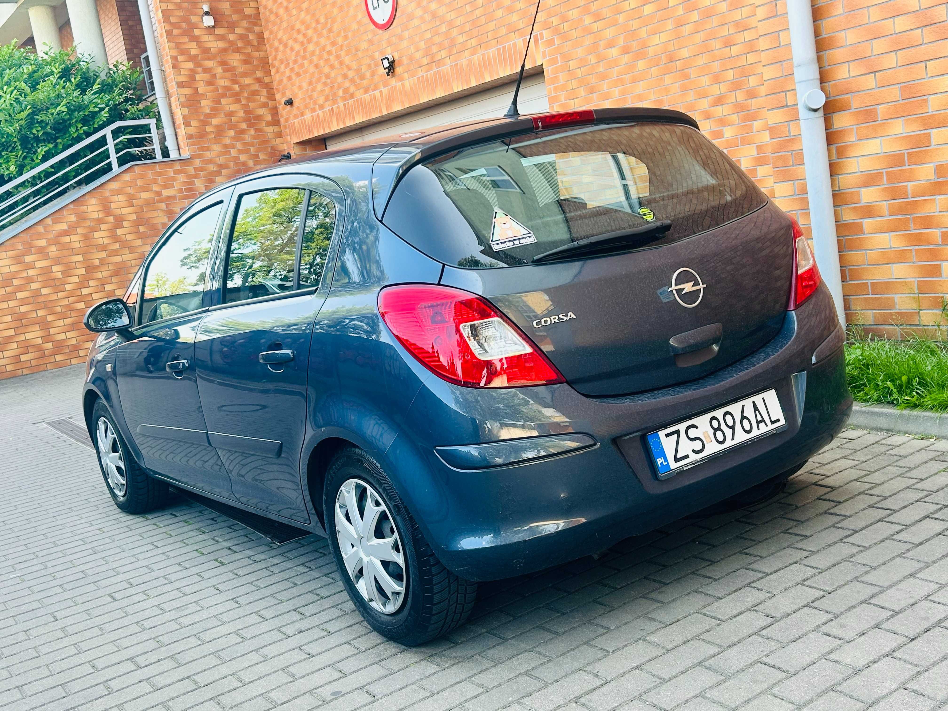 Opel Corsa D 1.0 benzyna Stan Dobry ! Warto !