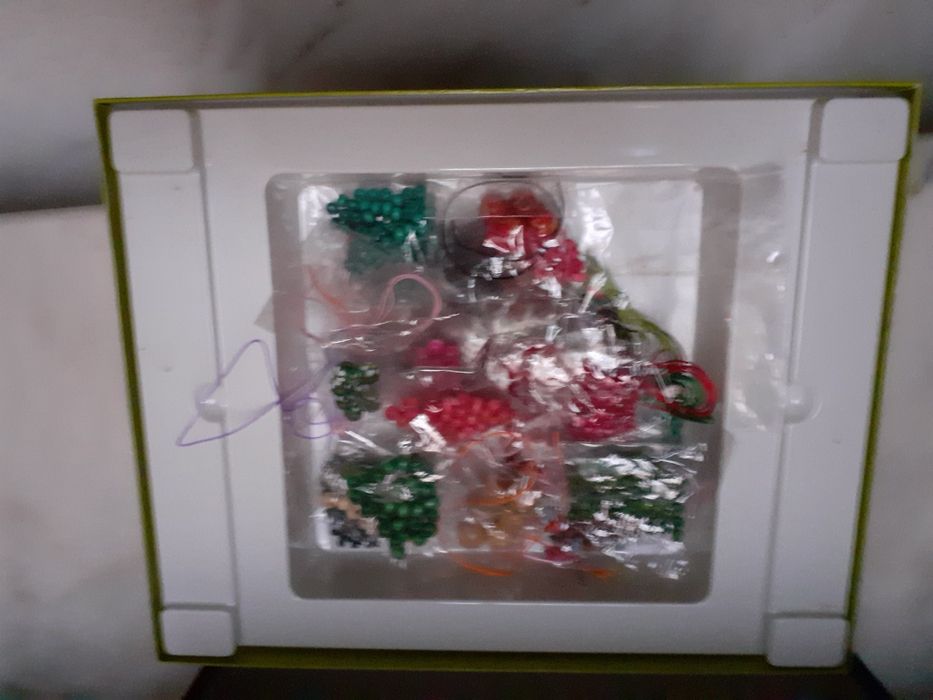 Brinquedo Jóias de madeira