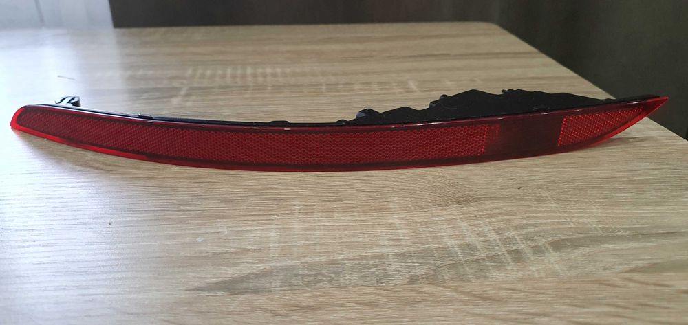 Задний отражатель LED в бампер PORSCHE CAYENNE и другие модели Mansory