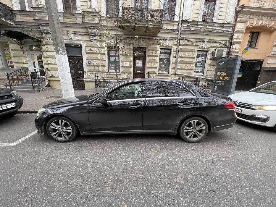 Mercedes benz Е220d 2013