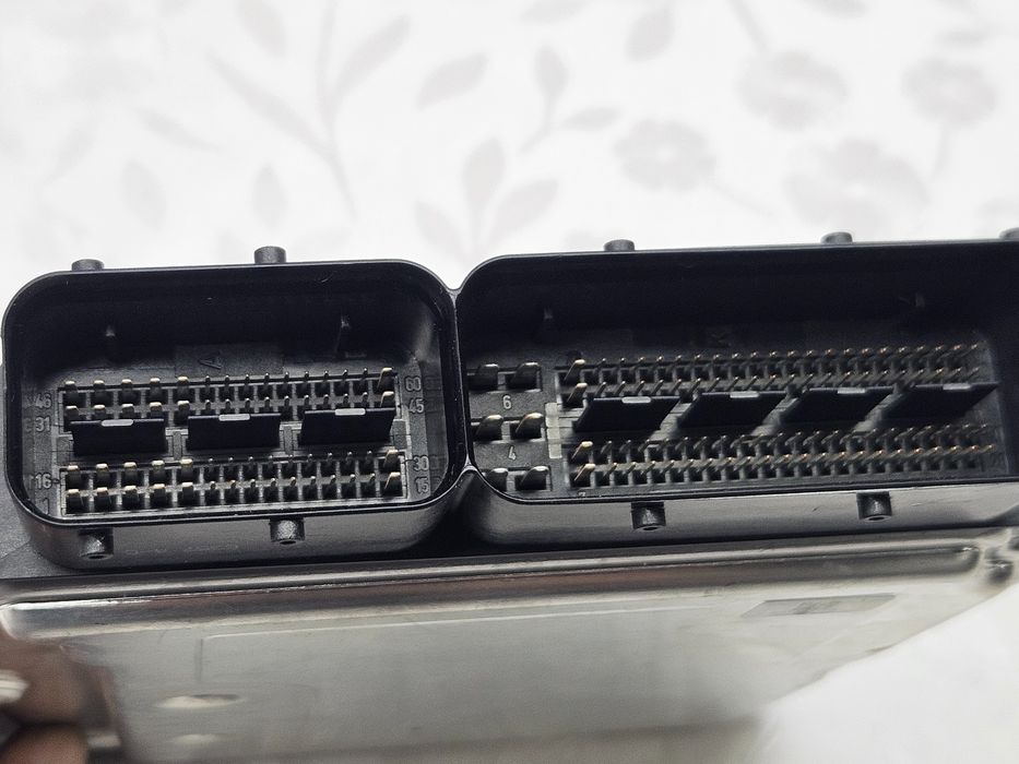 Sterownik silnika Bosch Audi S5 4.2 FSI 8​T​0​9​0​7​5​6​0​C