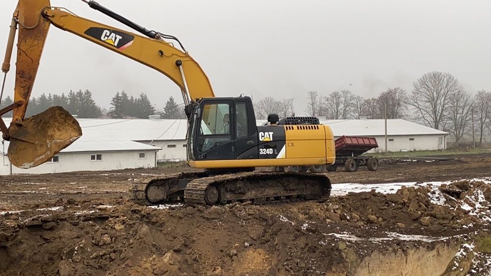 Оренда/послуги екскаватора Caterpillar 324 dL