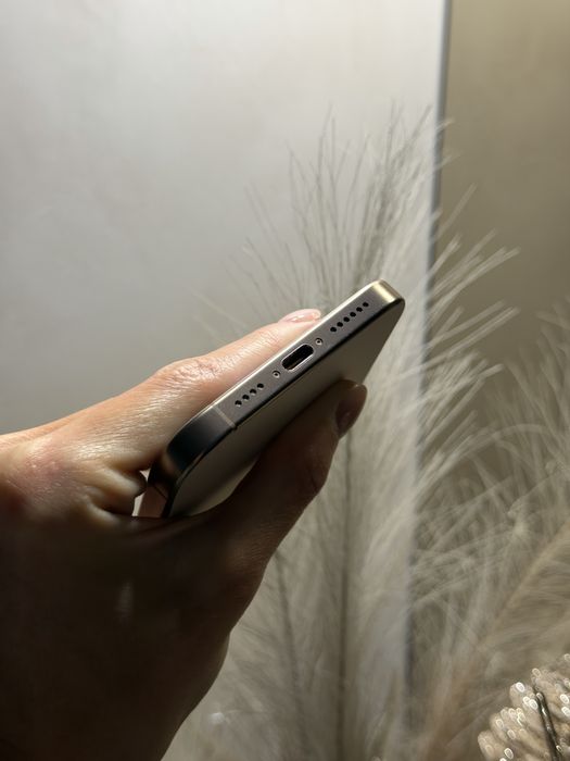 Iphone 16 pro max, 256gb DESERT TITANIUM e-sim