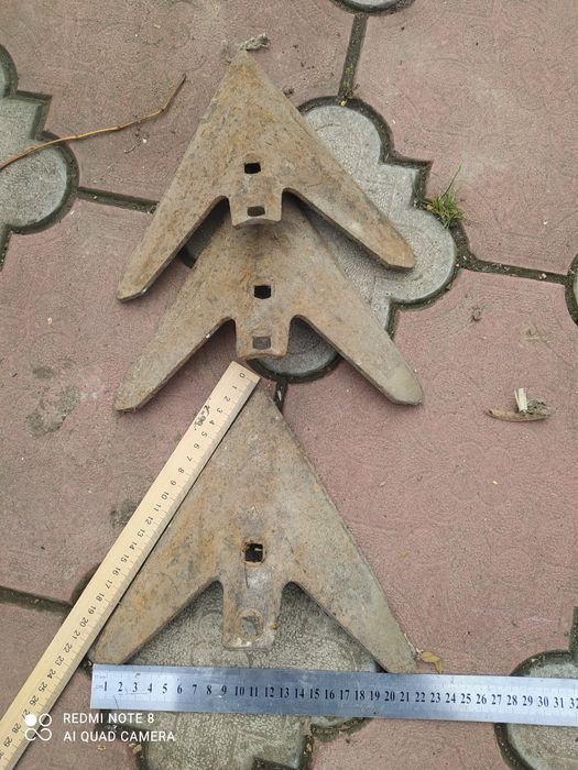 Нові Сошники. Лапи культиватора стрільчасті