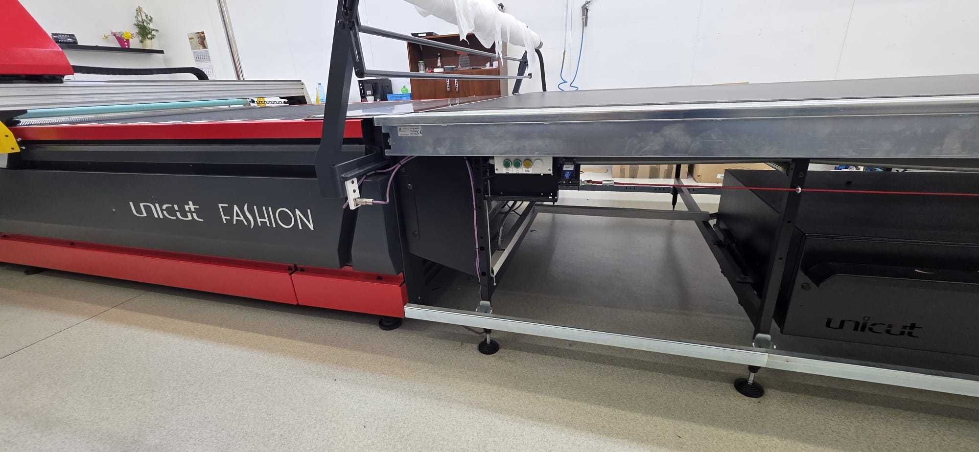 Cutter unicut fashion krojenie automatyczne nóż krojczy krojownia
