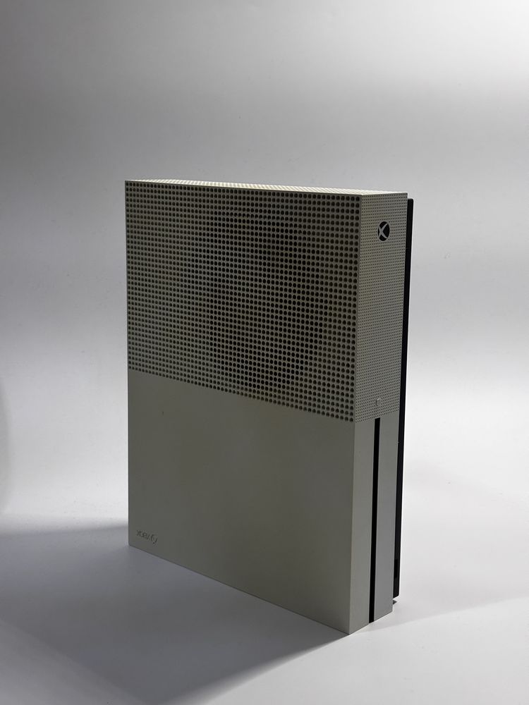 Продам xbox one s