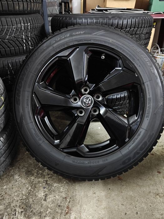 Toyota RAV4 V koła zimowe 225/60/18