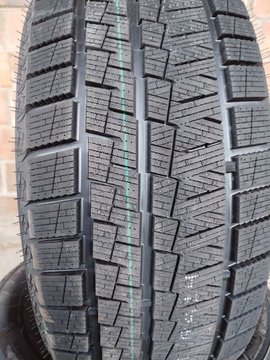 Шини 235/45R19	Kapsen	AW33 | нові зимові 4шт