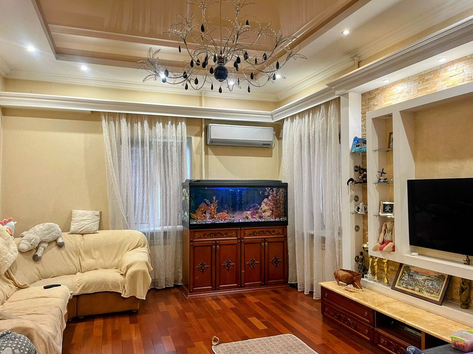 Продам ДОМ. на ж/м ПОБЕДА-3 , с ремонтом