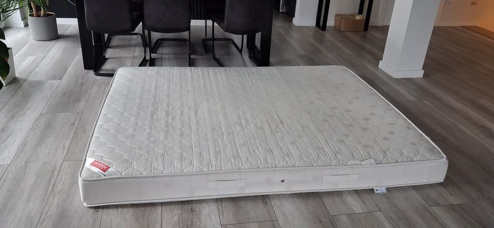 Materac podwójny 160x200 do łóżka sprężynowy średniotwardy