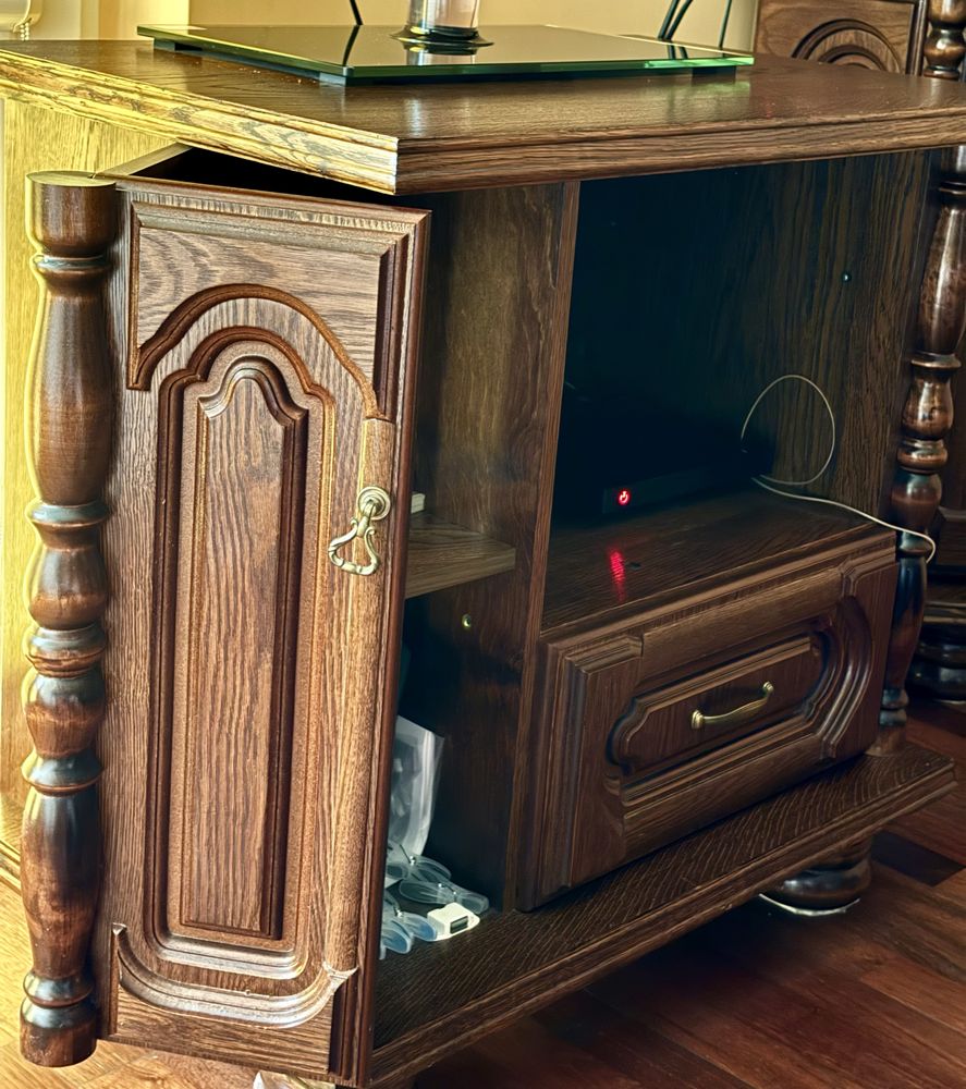 Komplet dębowych mebli w stylu rustykalnym