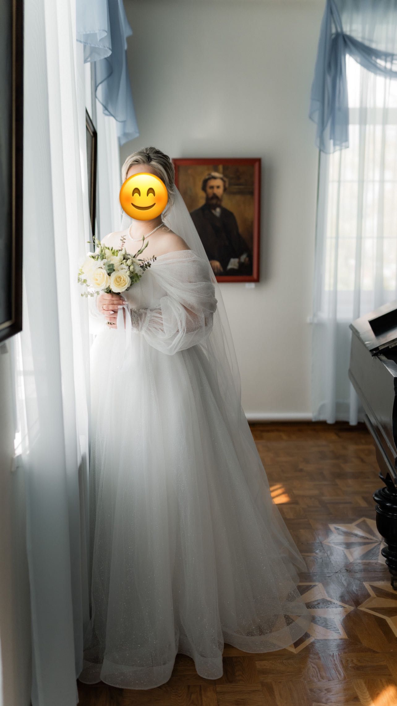 Весільна сукня салону