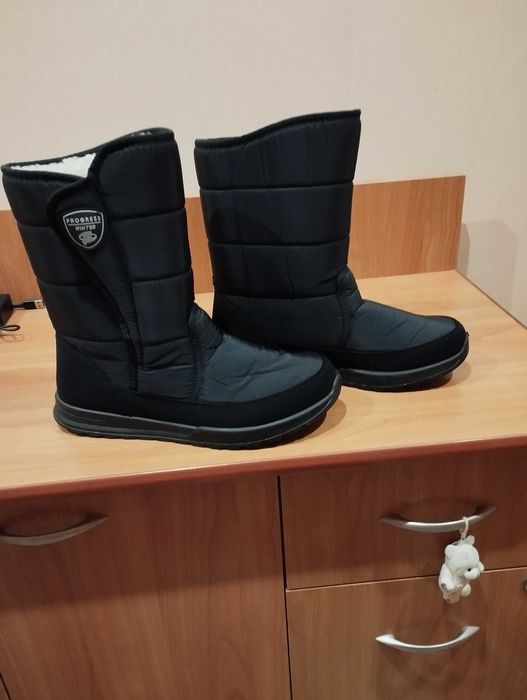 Продам дутики чоловічі