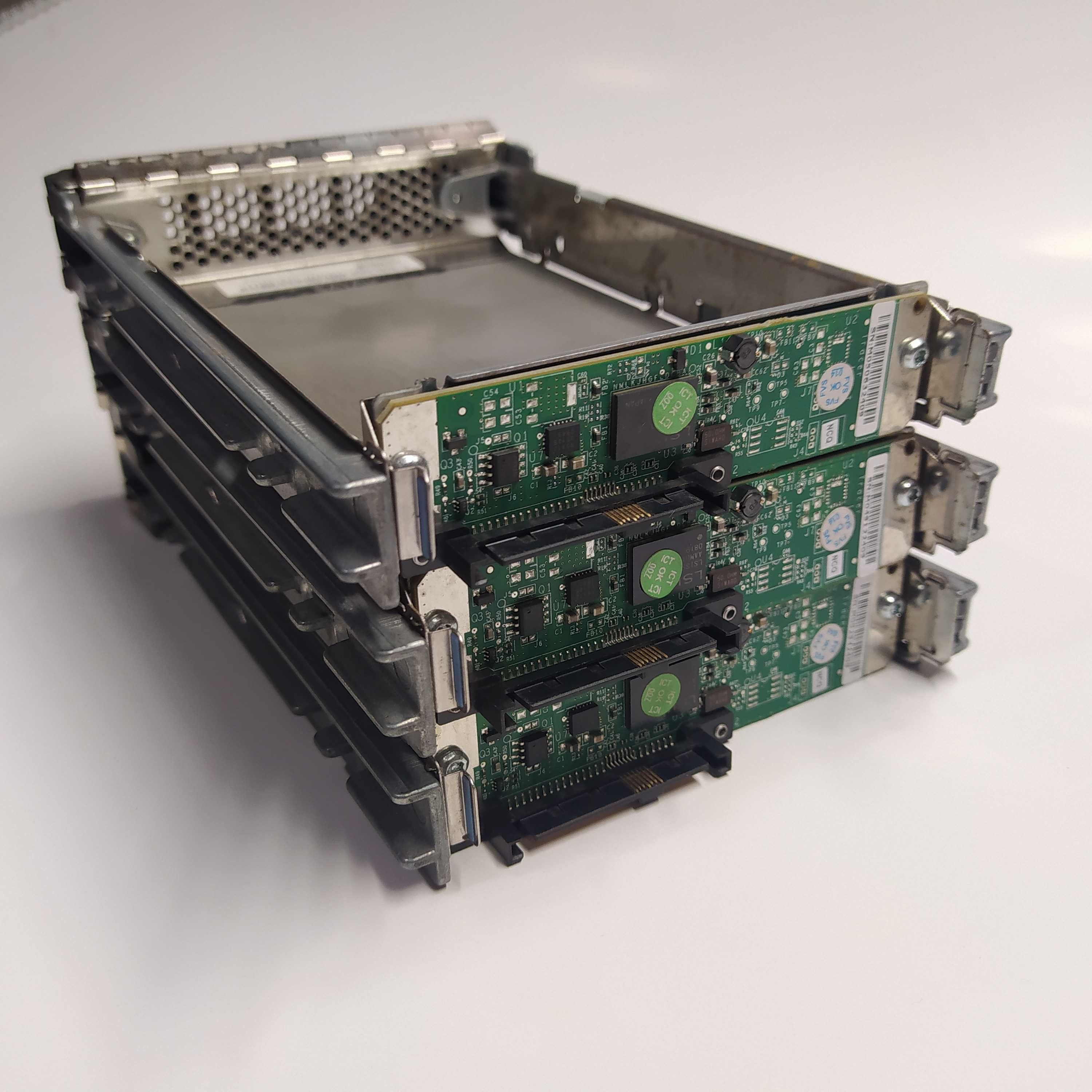 Салазки Корзина Карман 3.5" SAS/SATA для сервера в зборі.
