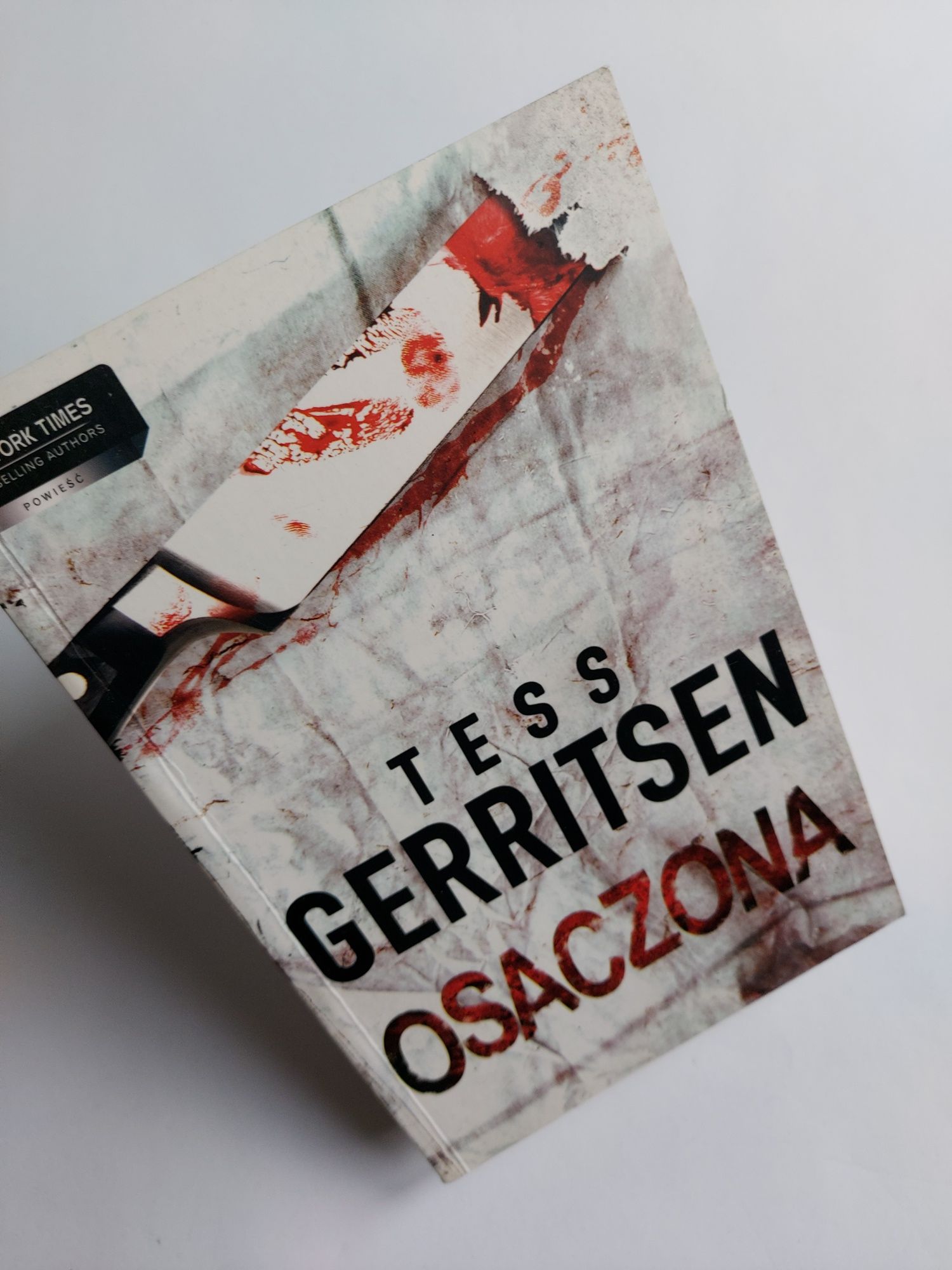 Osaczona - Tess Gerritsen