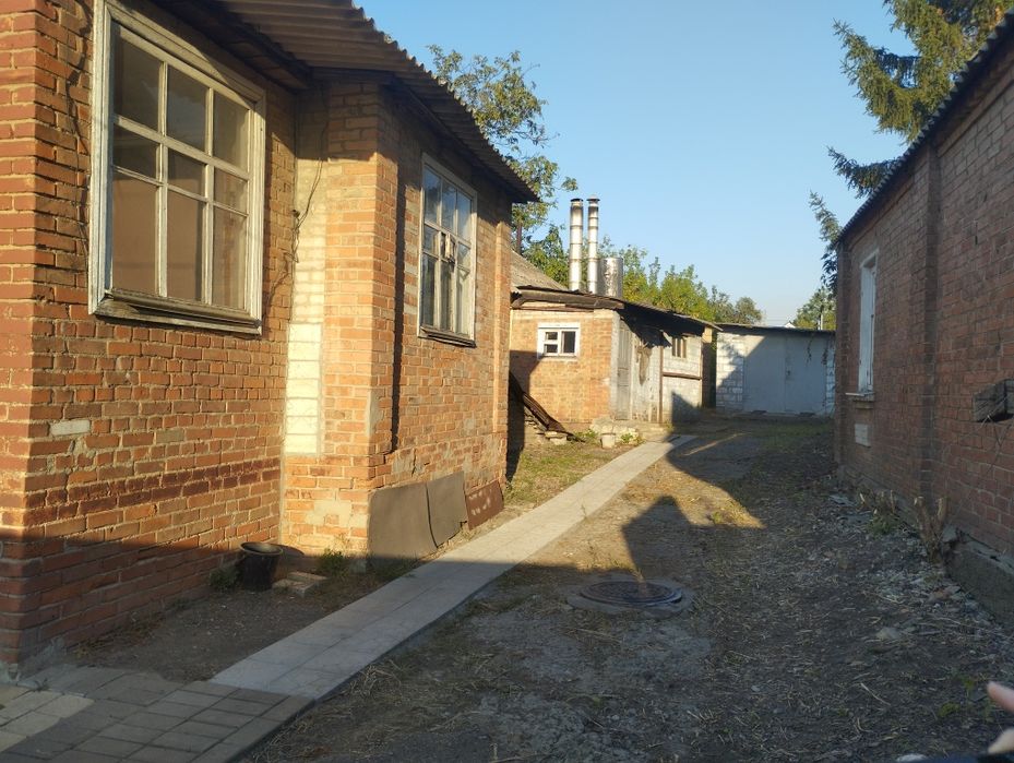 будинок Славянськ ближче до дороги КРАМИК большой до 30 людей.від 1міс