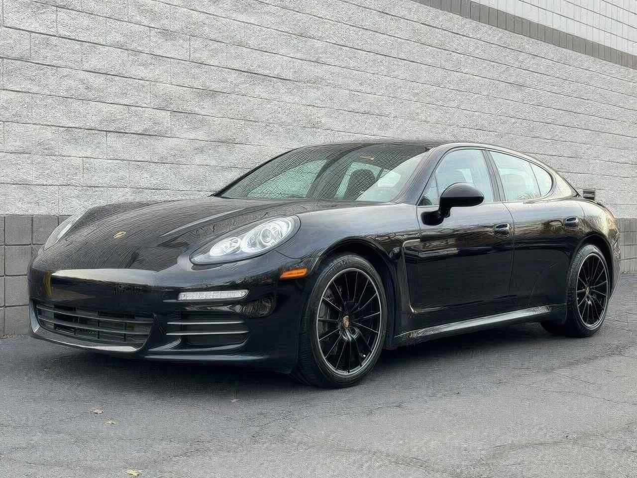 2016 Porsche Panamera