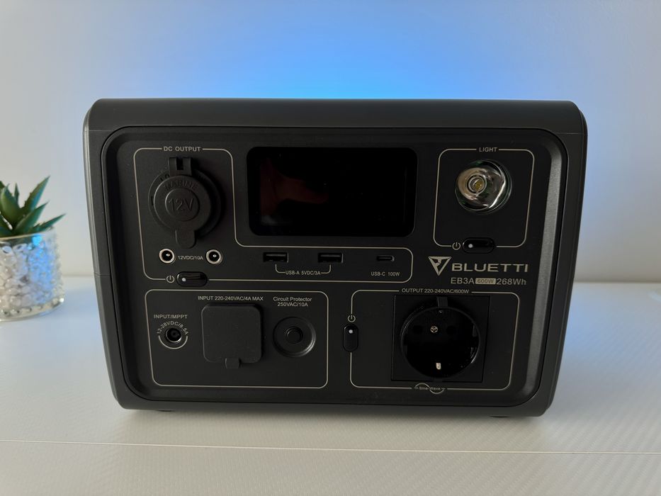 Bluetti EB3A Зарядна станція