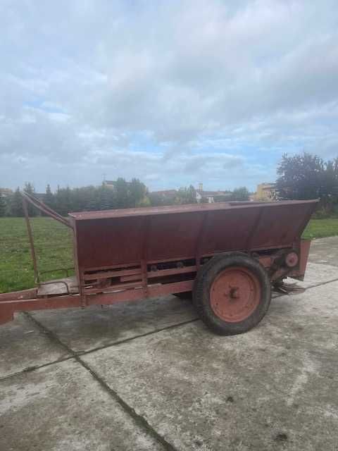 Rozsiewacz wapna sadowniczy