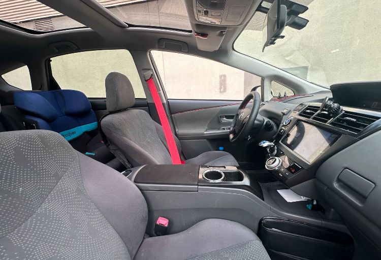 2013r Toyota Prius + plus z niemiec 189 tys km 7 osób