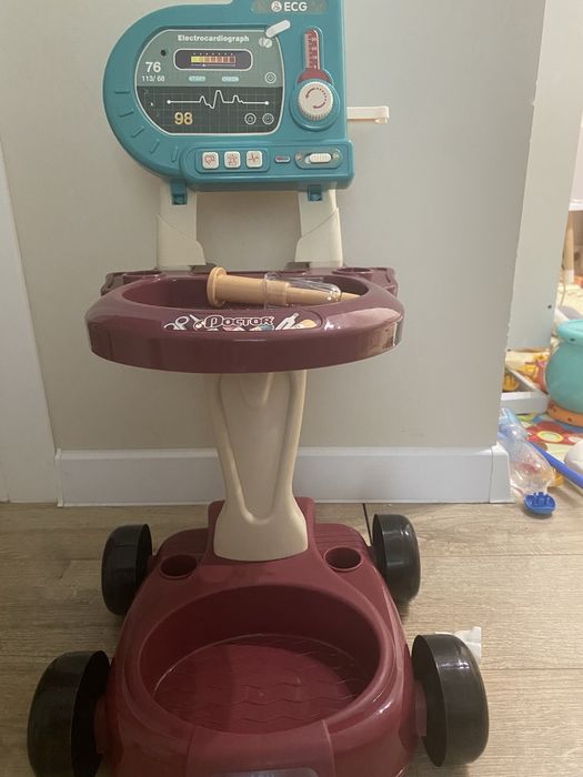 Набір лікаря , лікар на колесах