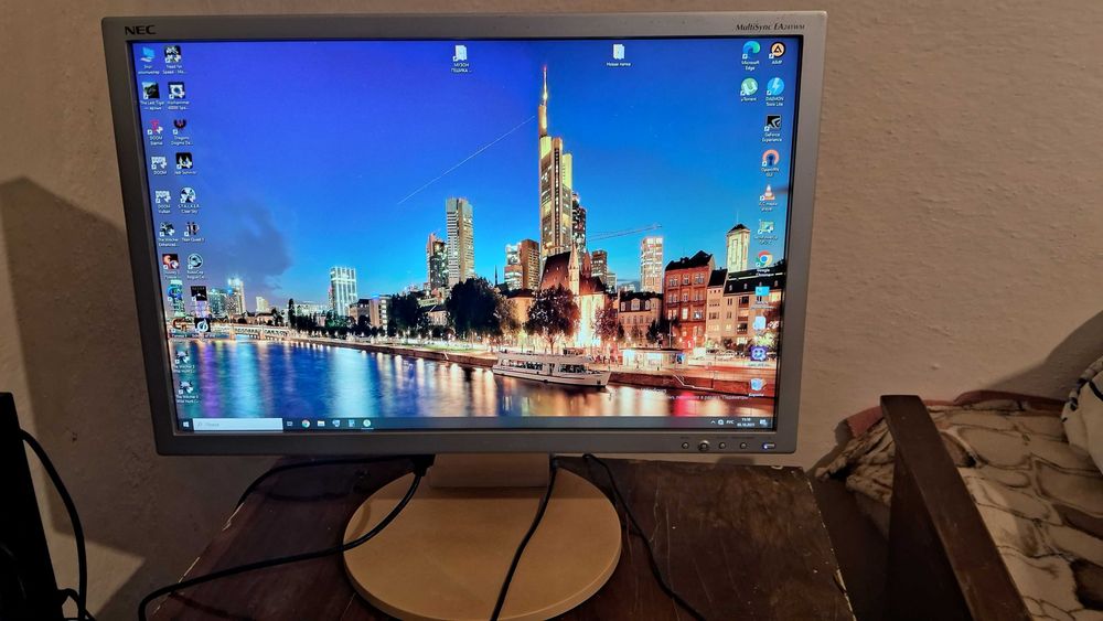 Монітор 24" NEC MultiSync EA241WM / TN+film / 1920x1200 / 56 - 76 Гц