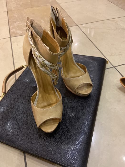 Piekne skorzane buty