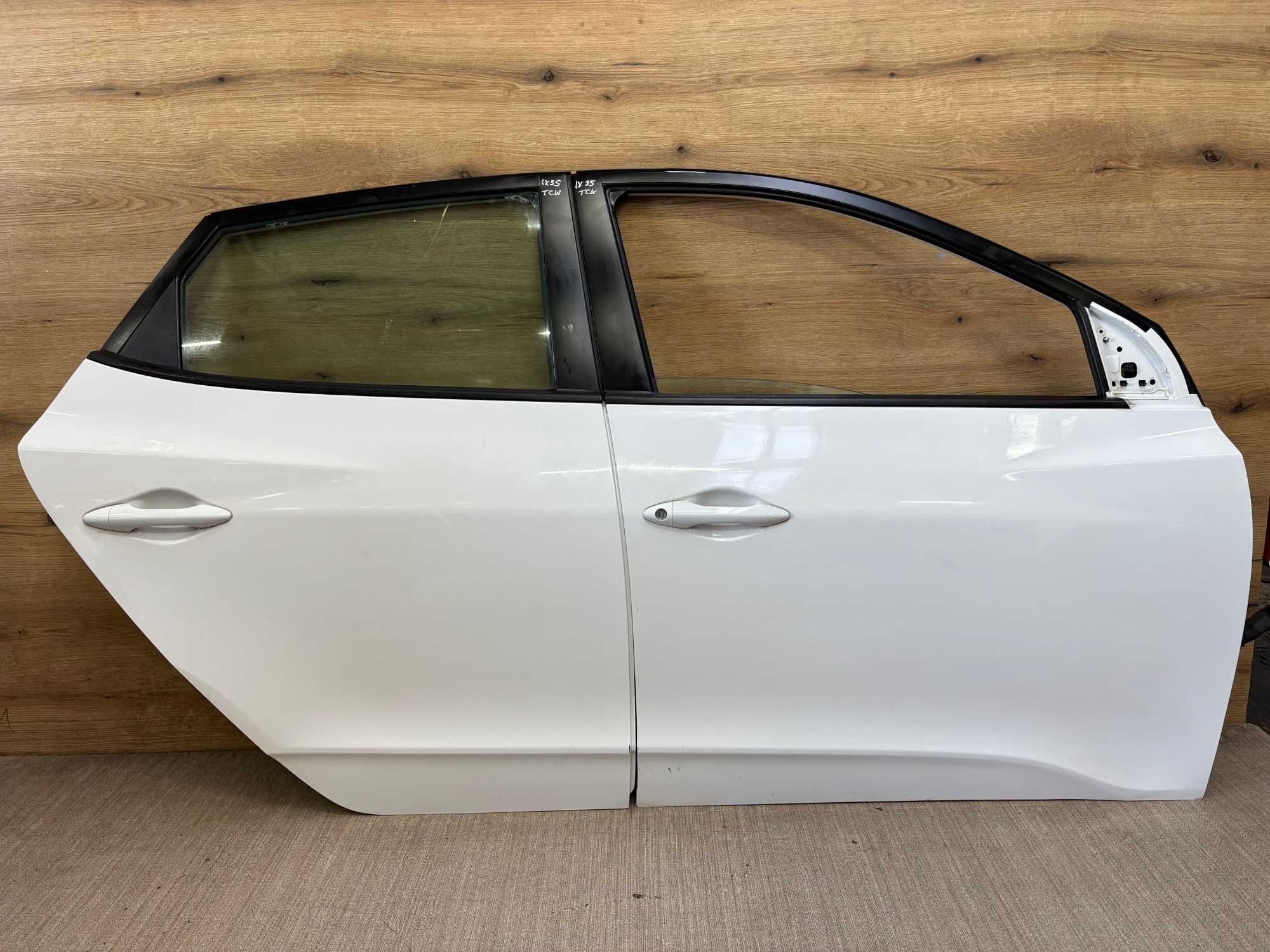 drzwi przednie tylne prawe hyundai ix35 kolor tcw