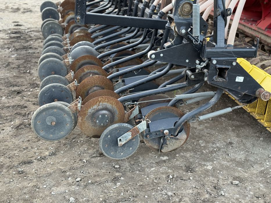 Agregat uprawowo siewny Pottinger Aerosem 4000 Lion 4001