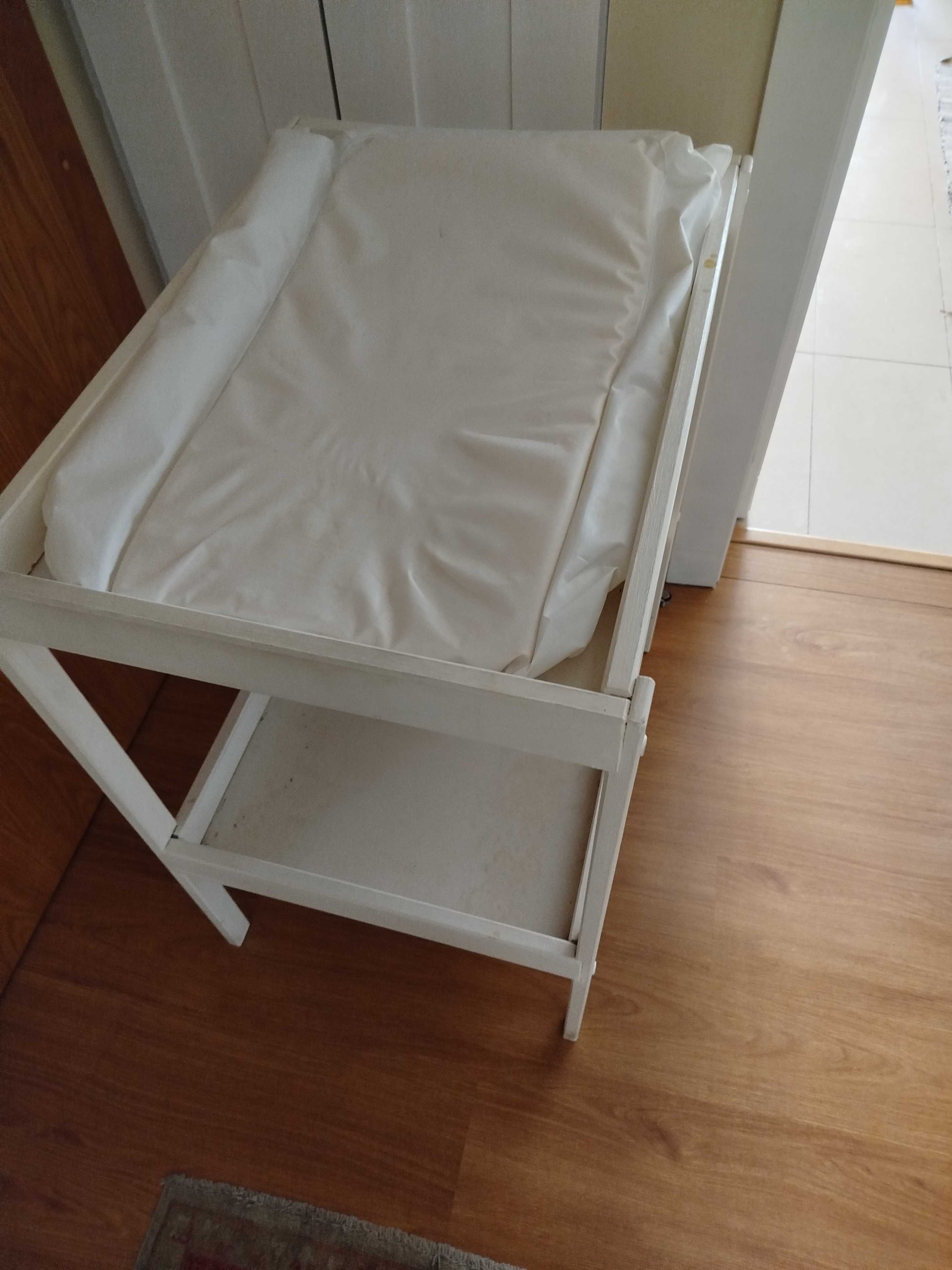 Trocador de fraldas Ikea
